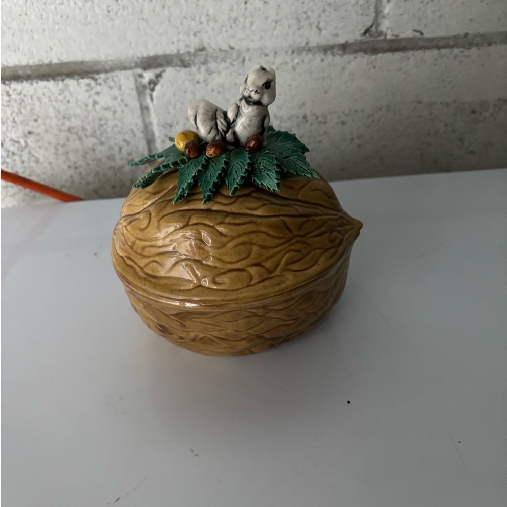 Decorative dish